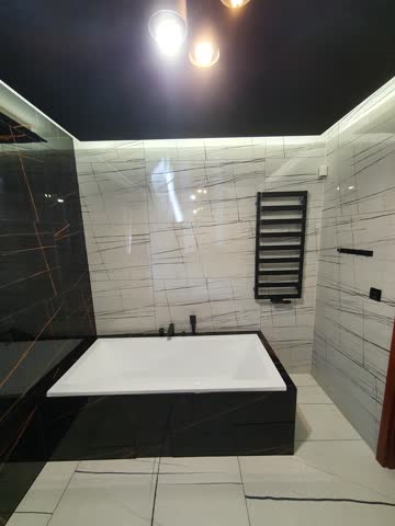 Łazienka, wanna, grzejnik