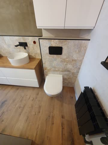 Łazienka, grzejnik, wc, podłoga